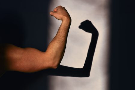5 ενδείξεις ότι η τεστοστερόνη σου είναι στα τάρταρα