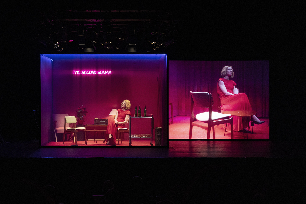 Έμεινα και τις 24 ώρες στη ΣΤΕΓΗ για το «The Second Woman» με τη Στεφανία Γουλιώτη