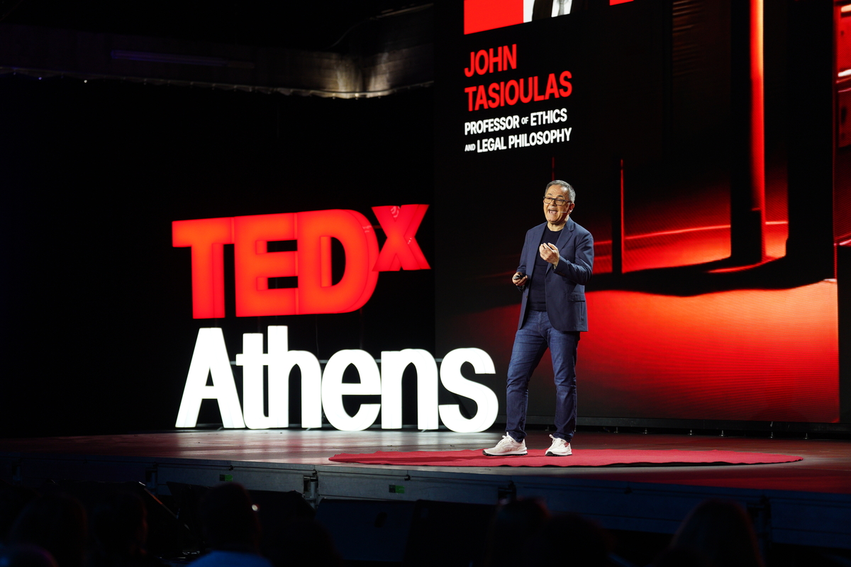 Η ομιλία του John Tasioulas στο TedXAthens για την τεχνητή νοημοσύνη ήταν ένας ύμνος στην ενσυναίσθηση