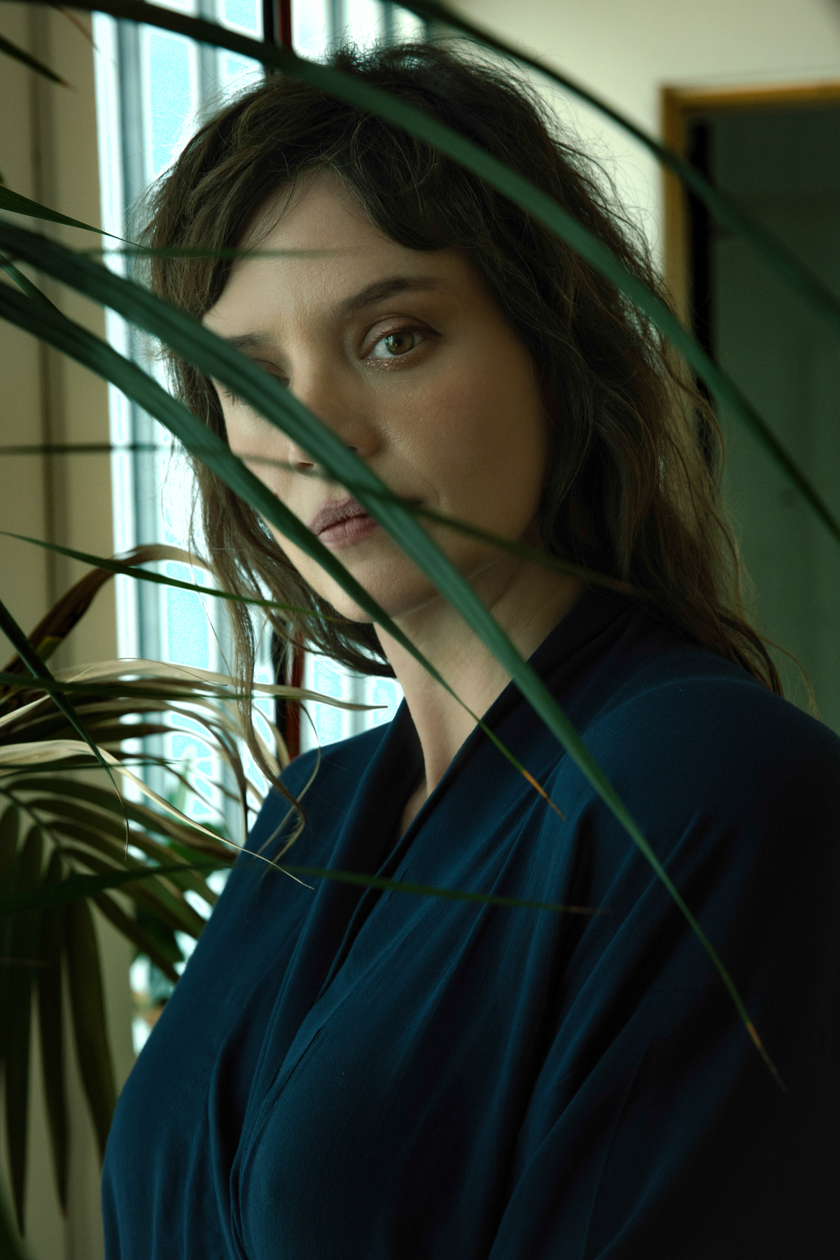 Έφη Μπίρμπα: «Μήπως η μεγάλη στροφή στο θέατρο δείχνει την ανάγκη προς μία διακοπή της σχέσης μας με την πραγματικότητα;»