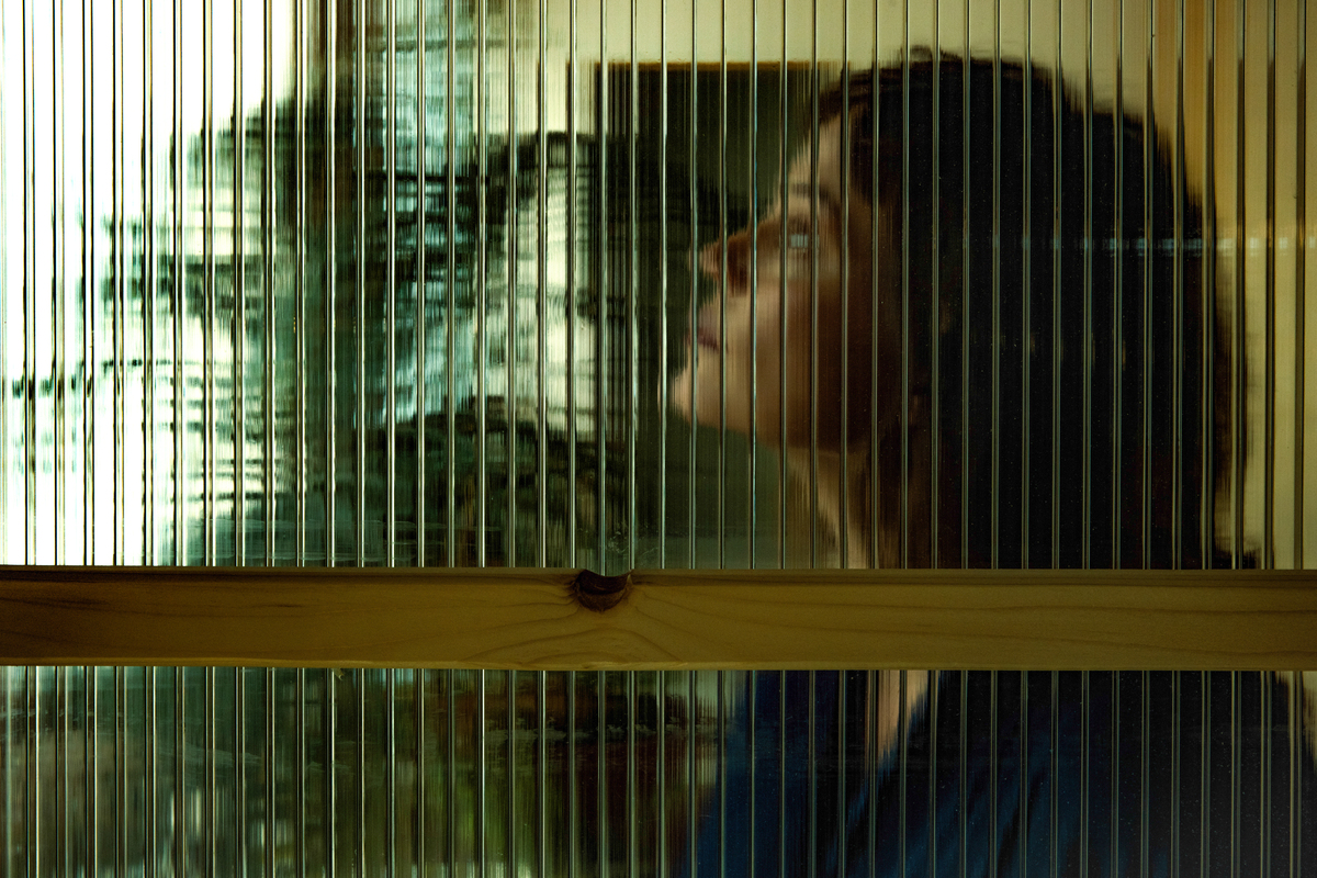 Έφη Μπίρμπα: «Μήπως η μεγάλη στροφή στο θέατρο δείχνει την ανάγκη προς μία διακοπή της σχέσης μας με την πραγματικότητα;»