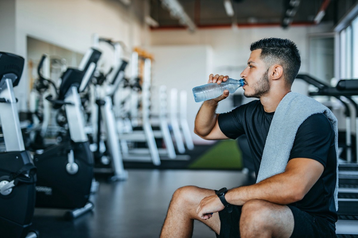 Ποιες είναι οι κατάλληλες ώρες της μέρας για να πίνεις νερό