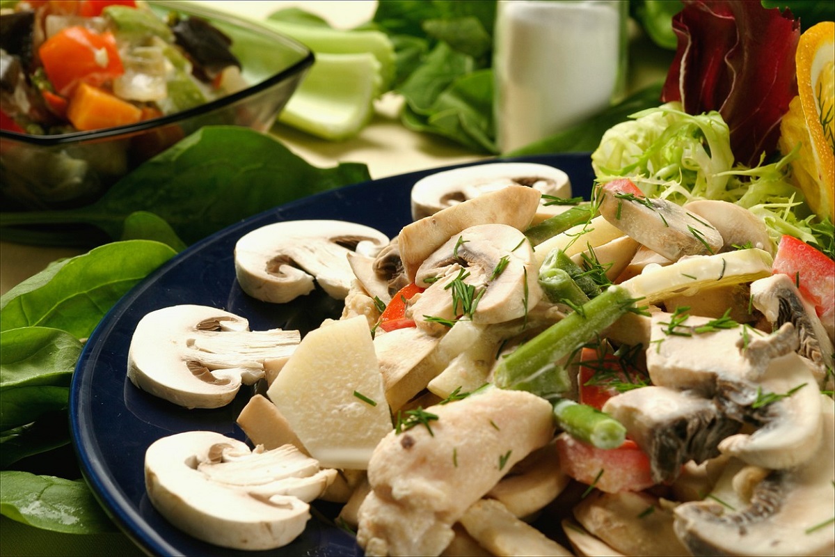 ωμά μανιτάρια