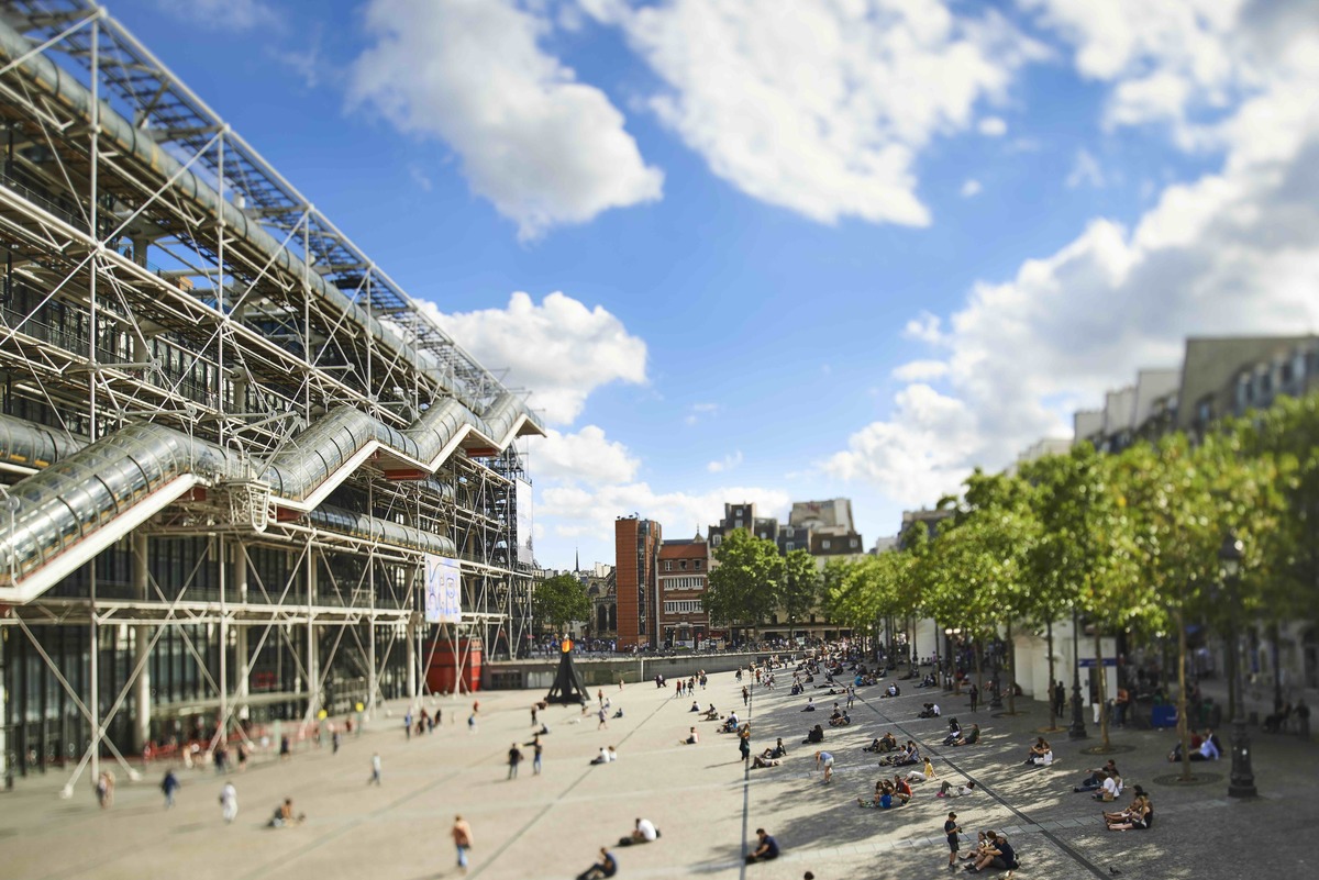 Στο Pompidou σε περιμένει μία πρωτόγονη οικολογική ακουστική εμπειρία από την Björk