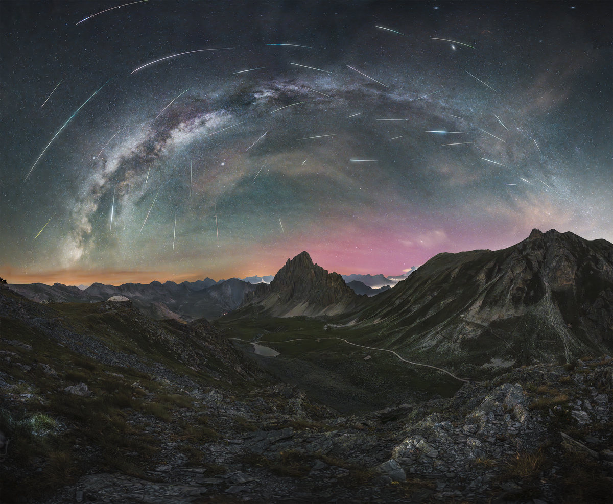 2024 International Landscape Photographer of the Year - Special Award The Amazing Sky