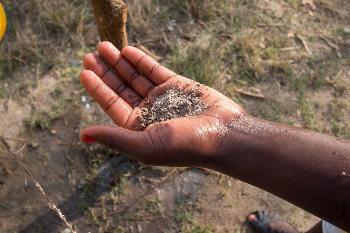 στάχτη για σαπούνι