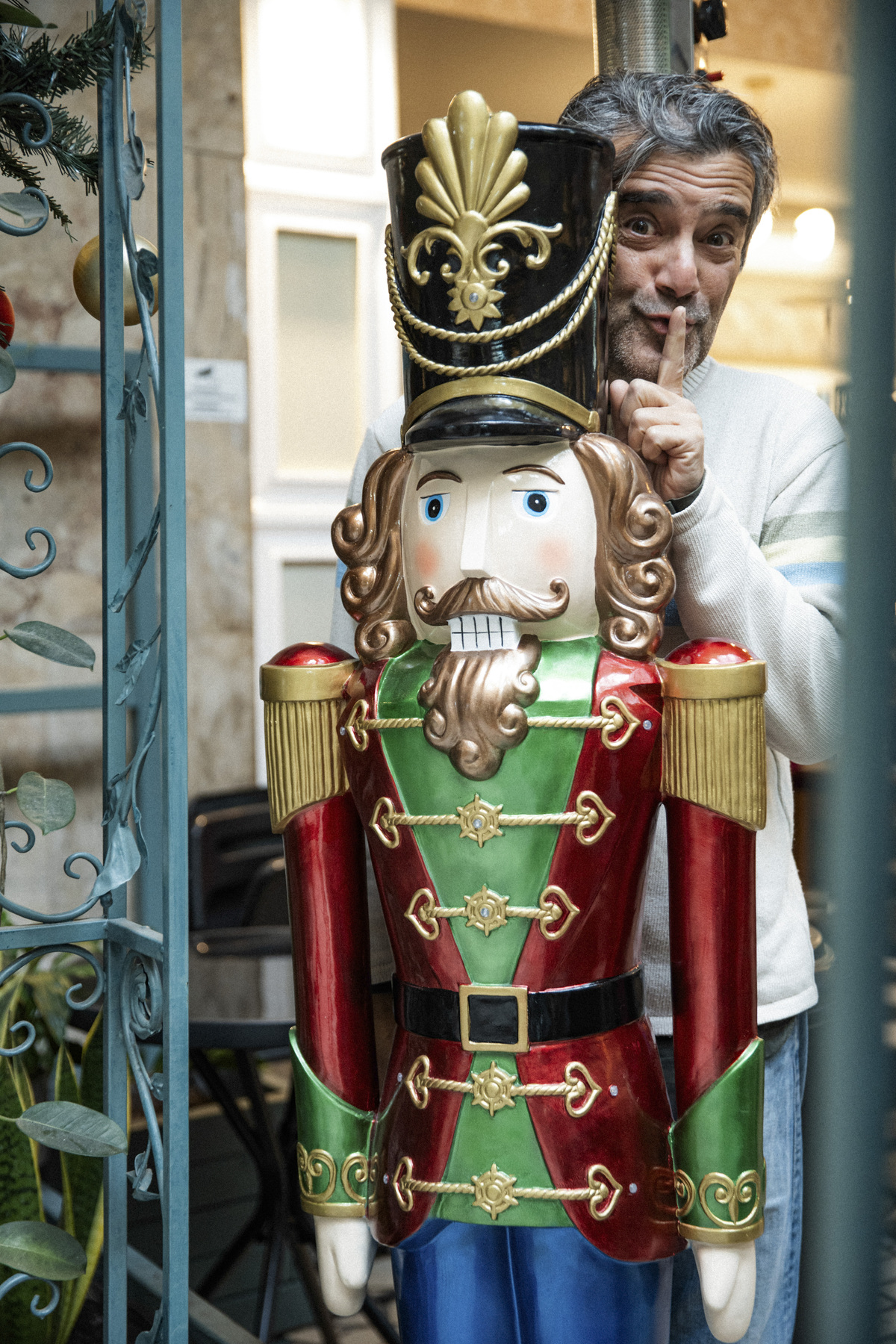 Γεράσιμος Γεννατάς: «Είμαι ένας ηθοποιός που παρακινούμαι από την αμφιβολία»