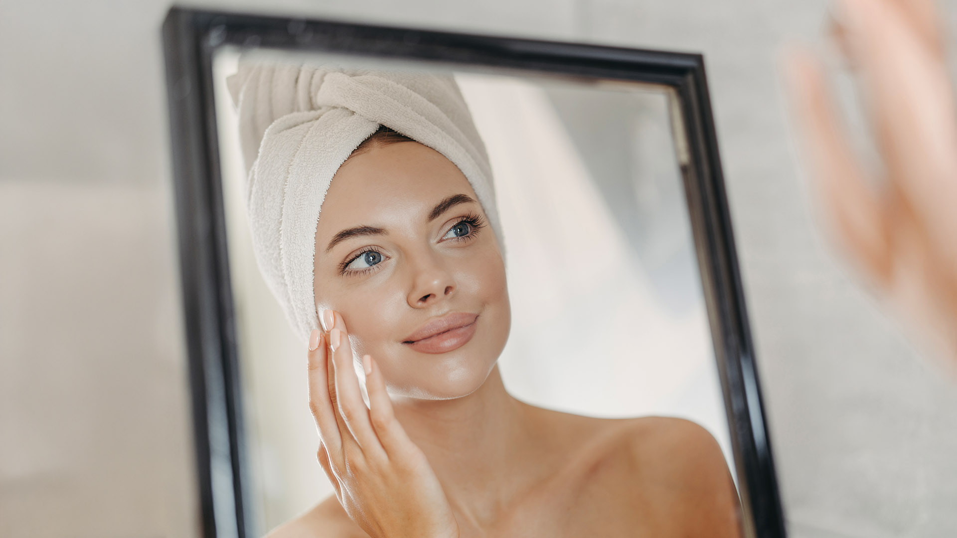 Πώς να δείχνεις ξεκούραστη και λαμπερό το βράδυ του ρεβεγιόν