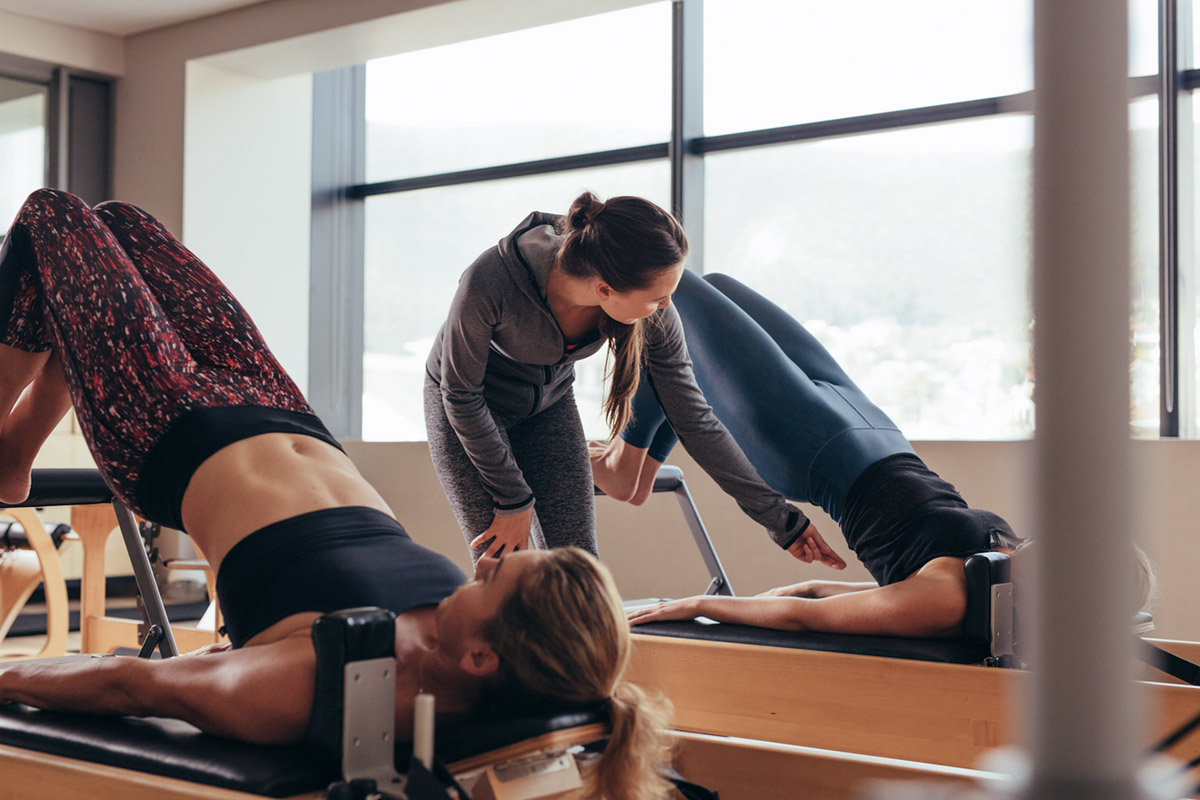 Βάρη vs Pilates; Ποιο από τα δύο θα καλύψει τις ανάγκες σου μετά τα 35