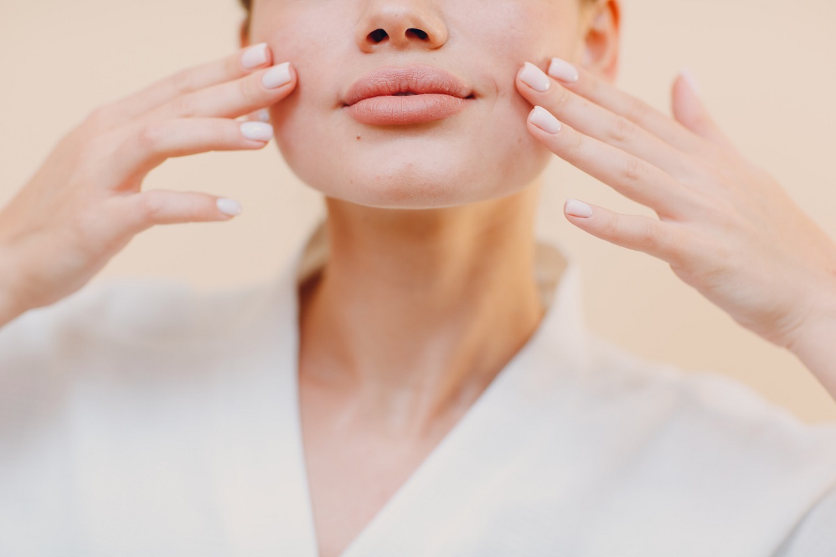 γυμναστική στο πρόσωπο 