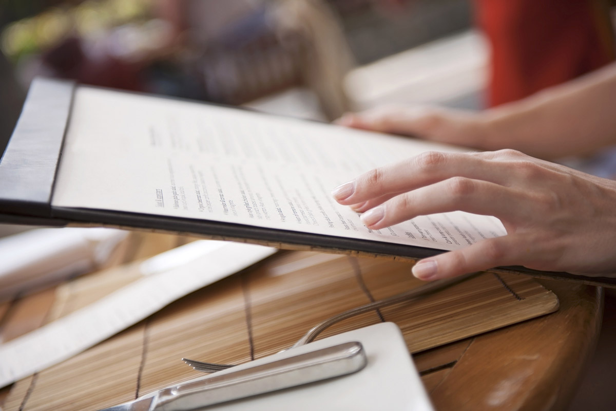 Οδηγός συμπεριφοράς σε μαγαζιά εστίασης: Τι να αποφύγεις ως πελάτης