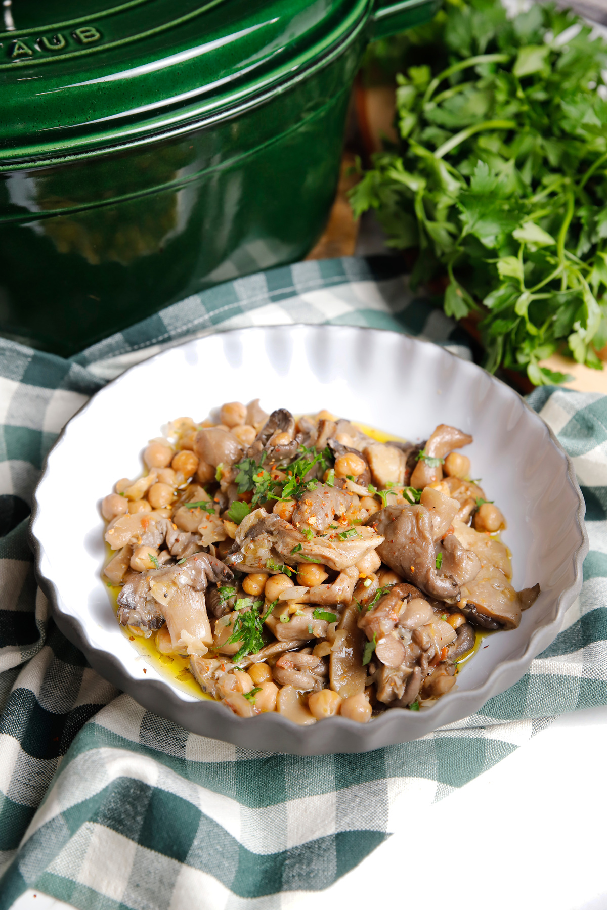 ρεβιθάδα στη γάστρα