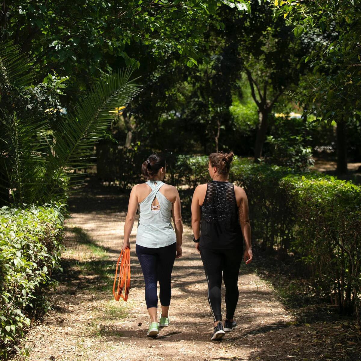Spinning κάτω από τα αστέρια: Η γυμναστική έξω είναι ο ορισμός της ευεξίας