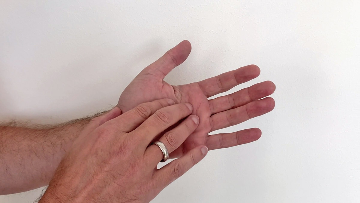 Η επιστημονική τεχνική για να σταματήσεις να τρως τα νύχια σου