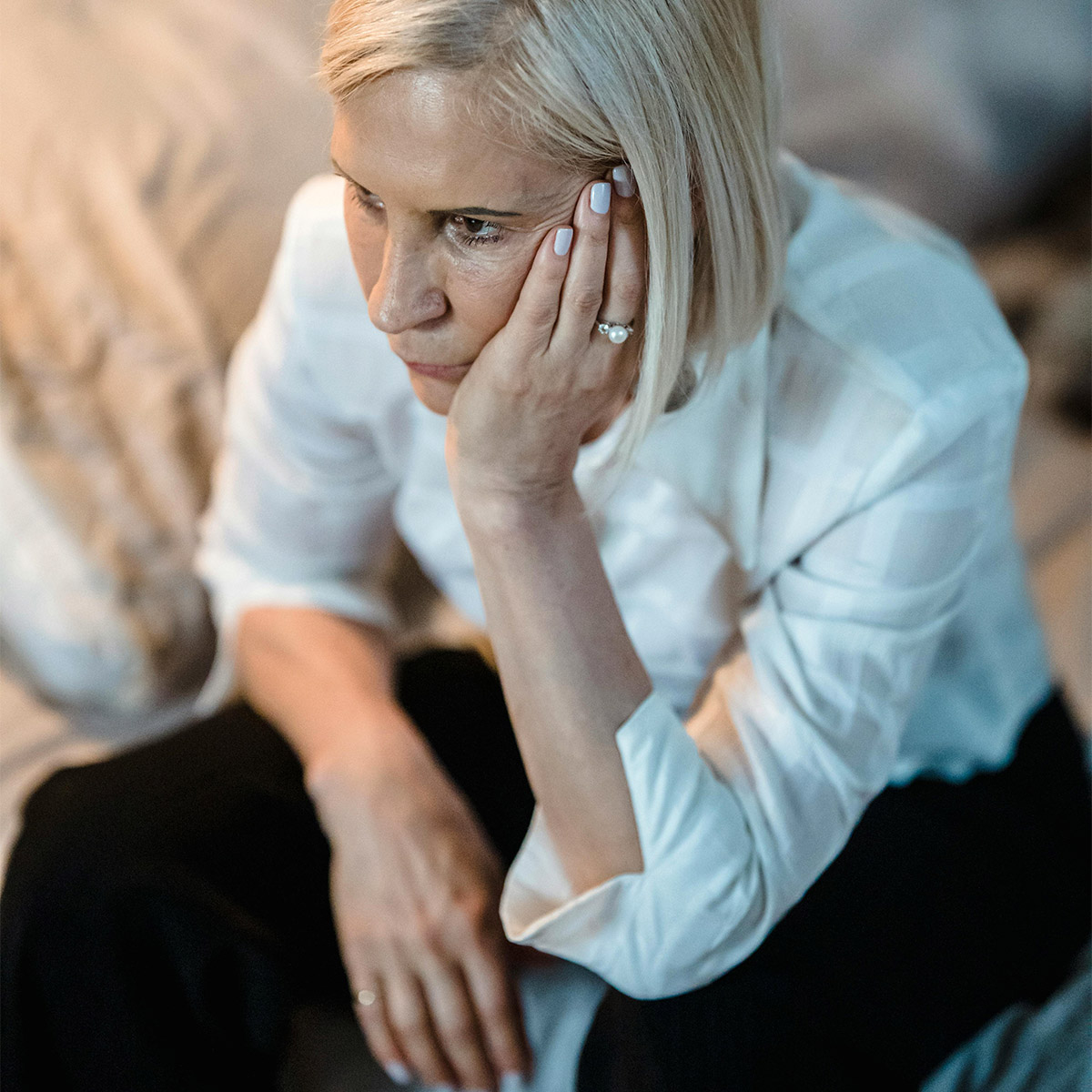 Πώς να σταματήσεις να αγγίζεις συχνά το πρόσωπό σου