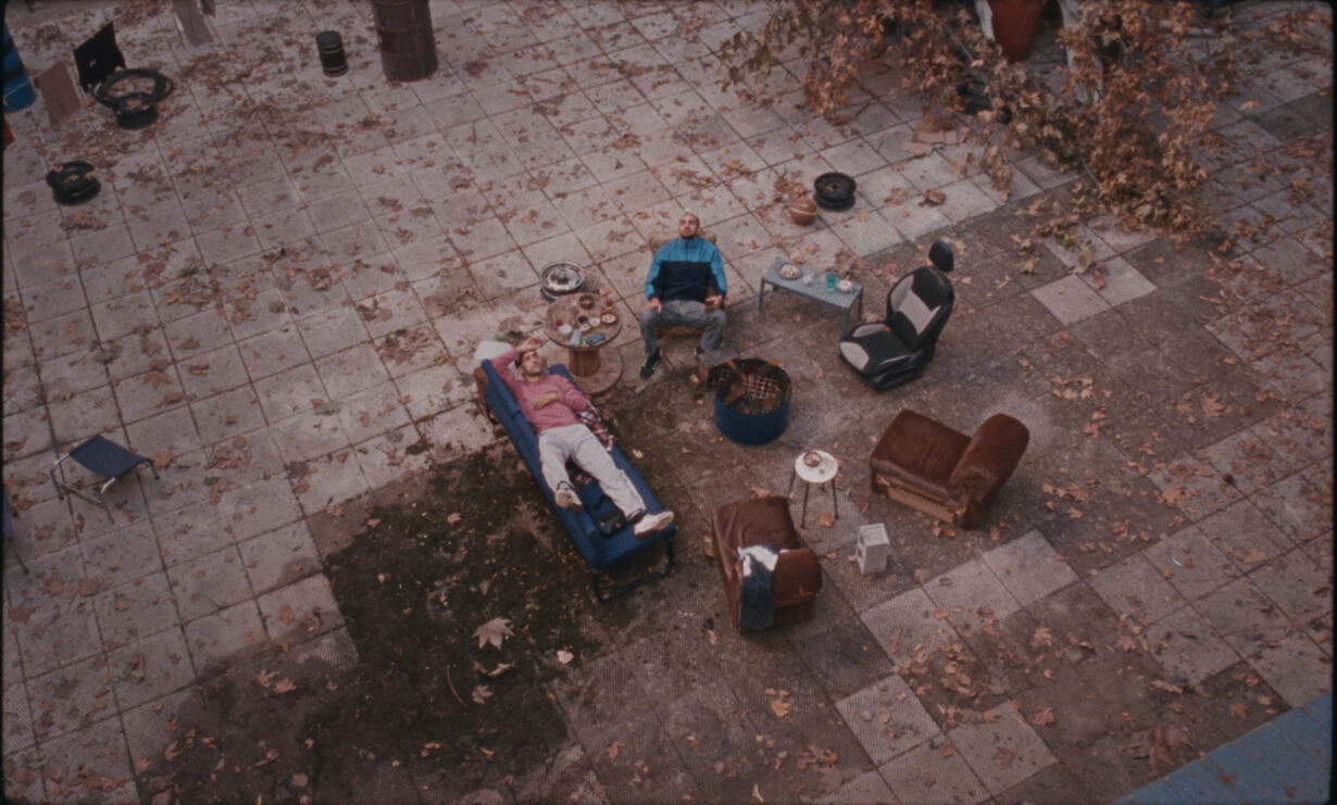 Σε μια άγνωστη χώρα