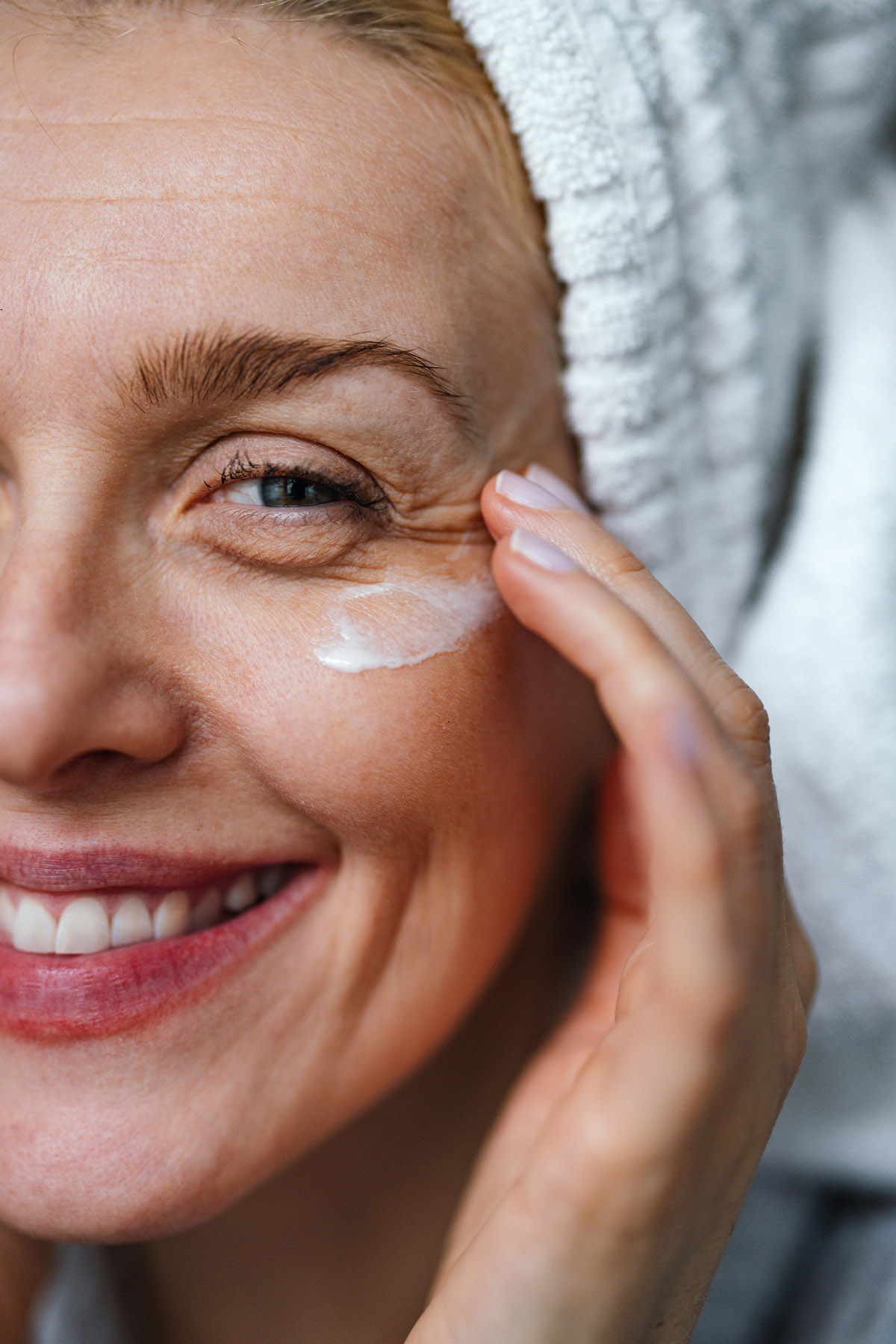 Κάνουν κάτι οι κρέμες αντιγήρανσης στα 45+; Μια προσωπική μαρτυρία