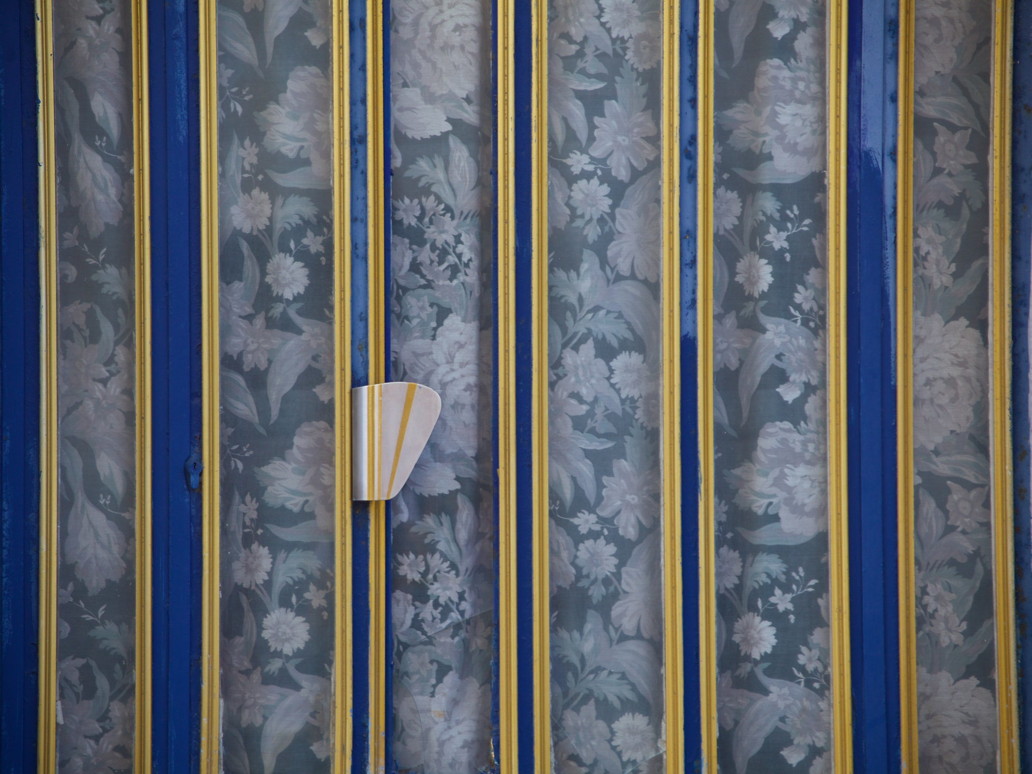 «Color Me Beautiful»: Ένα φωτογραφικό οδοιπορικό στο οικείο όσο και αλλόκοτο της ελληνικής επαρχίας