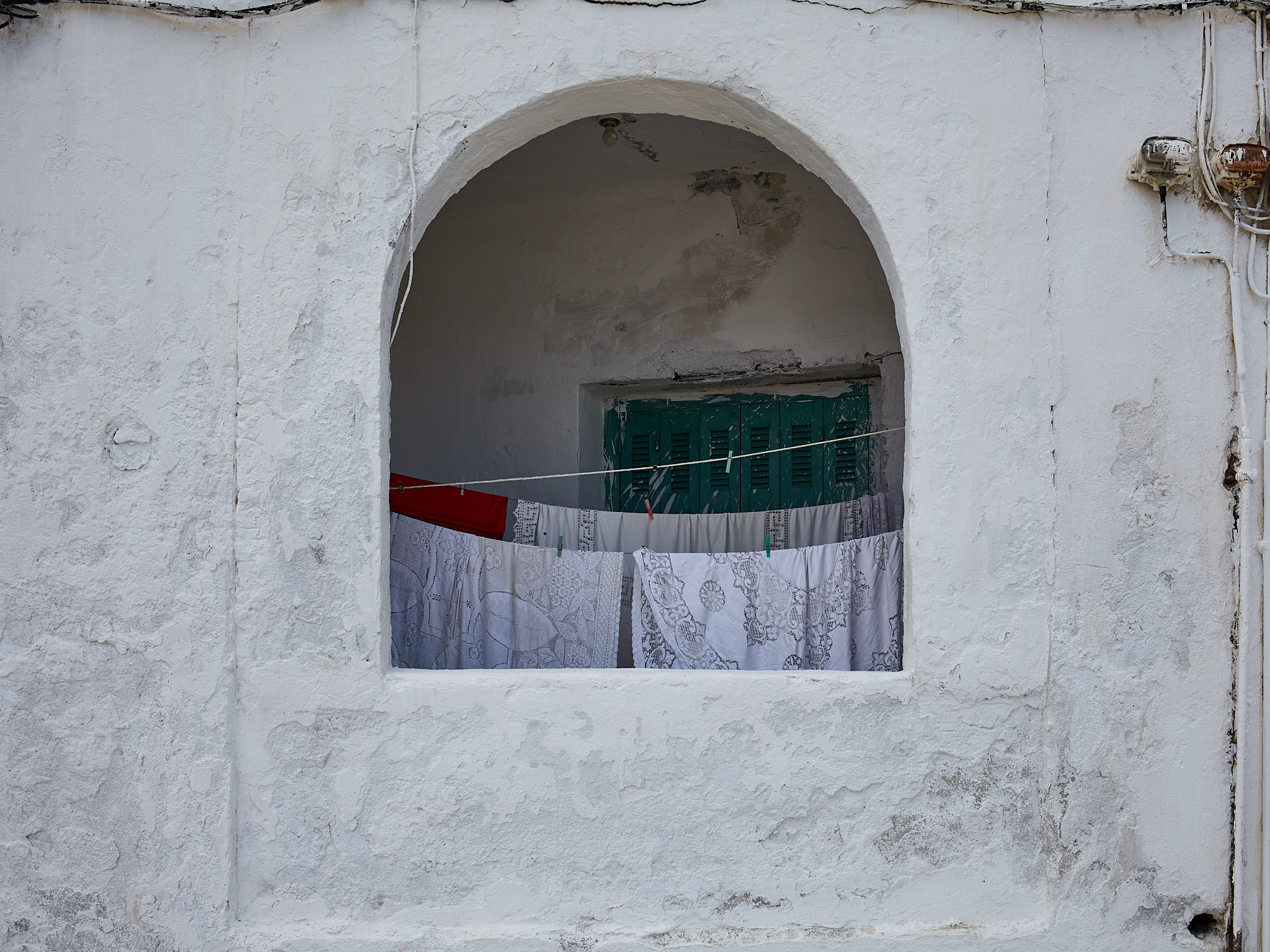 «Color Me Beautiful»: Ένα φωτογραφικό οδοιπορικό στο οικείο όσο και αλλόκοτο της ελληνικής επαρχίας