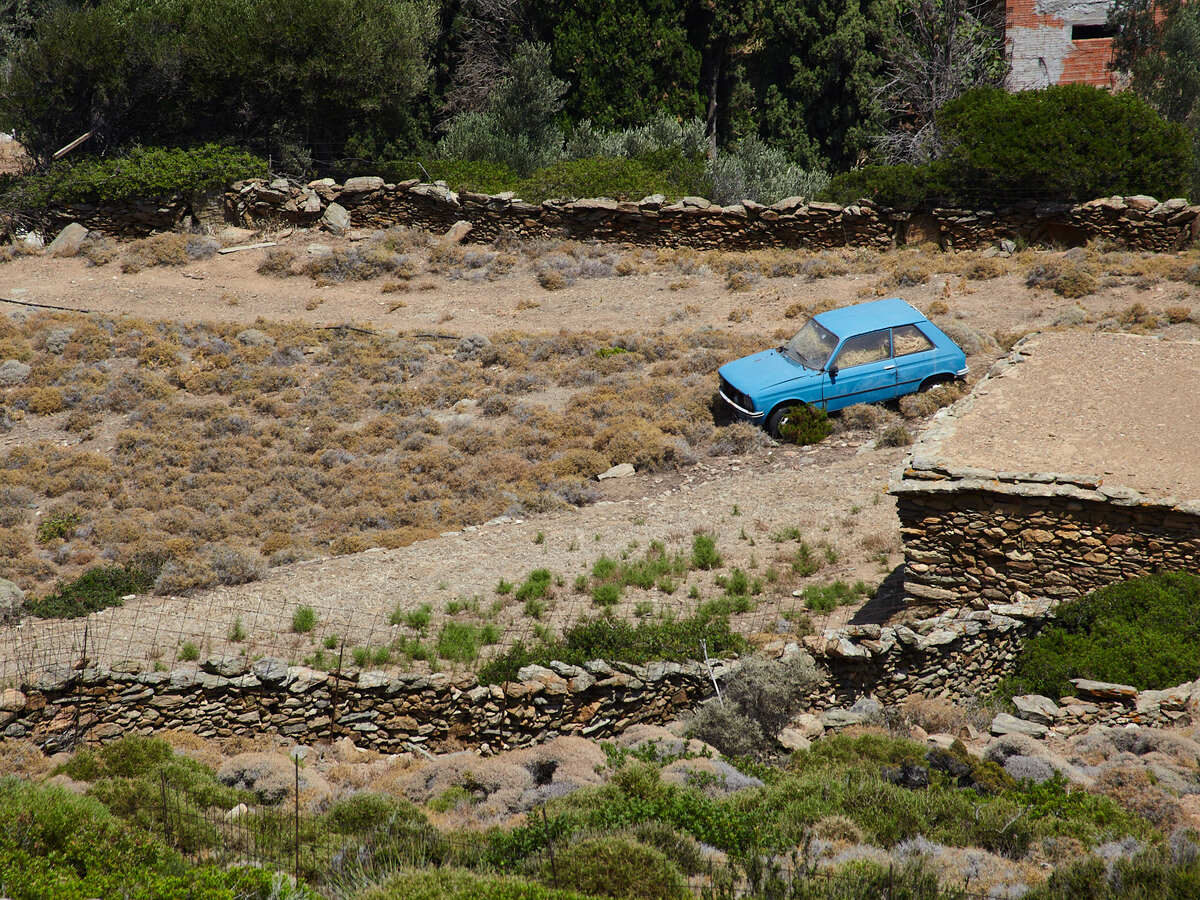 «Color Me Beautiful»: Ένα φωτογραφικό οδοιπορικό στο οικείο όσο και αλλόκοτο της ελληνικής επαρχίας