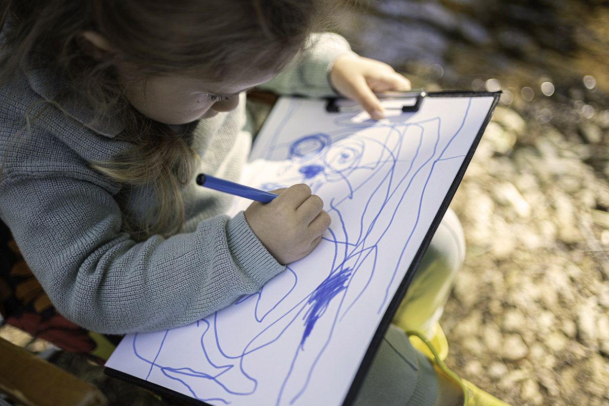 Πώς να μιλάς στο παιδί σου για τα «έργα τέχνης» του