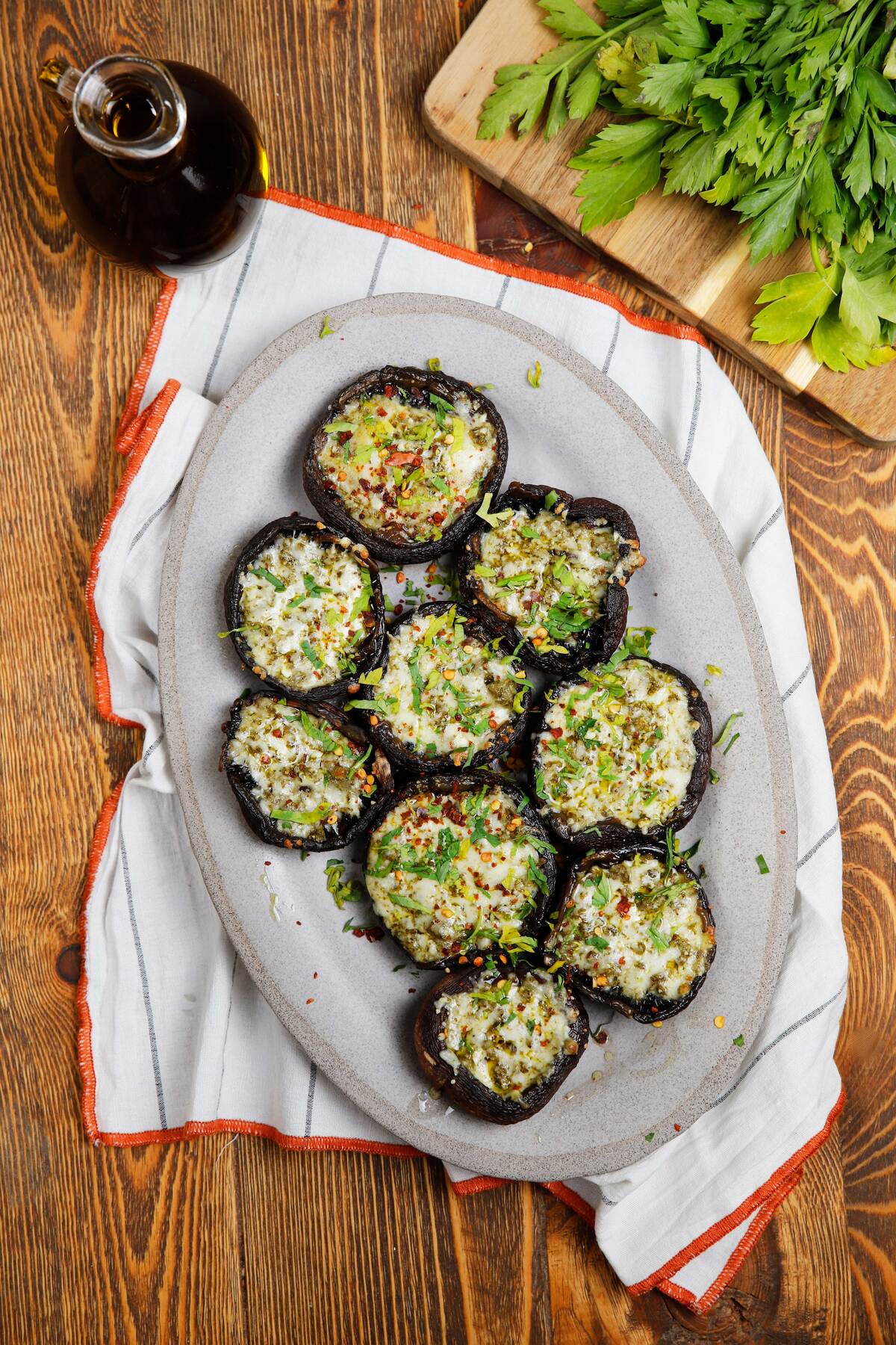 Αυτά τα γεμιστά μανιτάρια πορτομπέλο θα σε ενθουσιάσουν