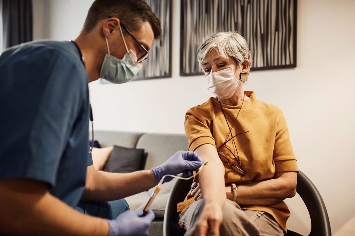 Κυκλοφορεί σε έναν μήνα το πιο απλό τεστ ανίχνευσης της νόσου Αλτσχάιμερ