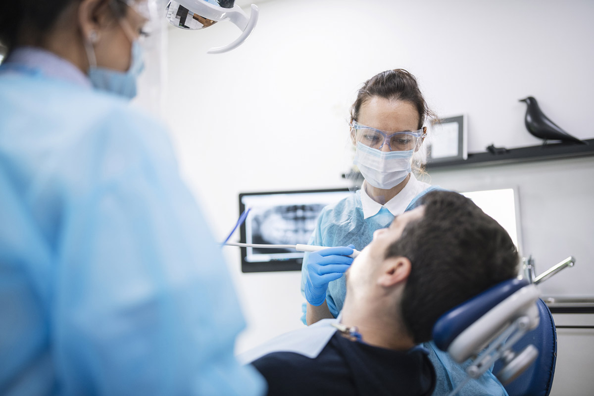 Γιατί φοβόμαστε τον οδοντίατρο; - Πόσο συχνά πρέπει να μας βλέπει;