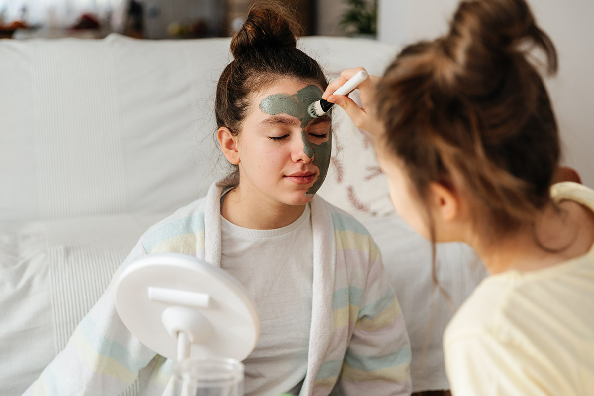 Το TikTok βλάπτει σοβαρά την επιδερμίδα των εφήβων