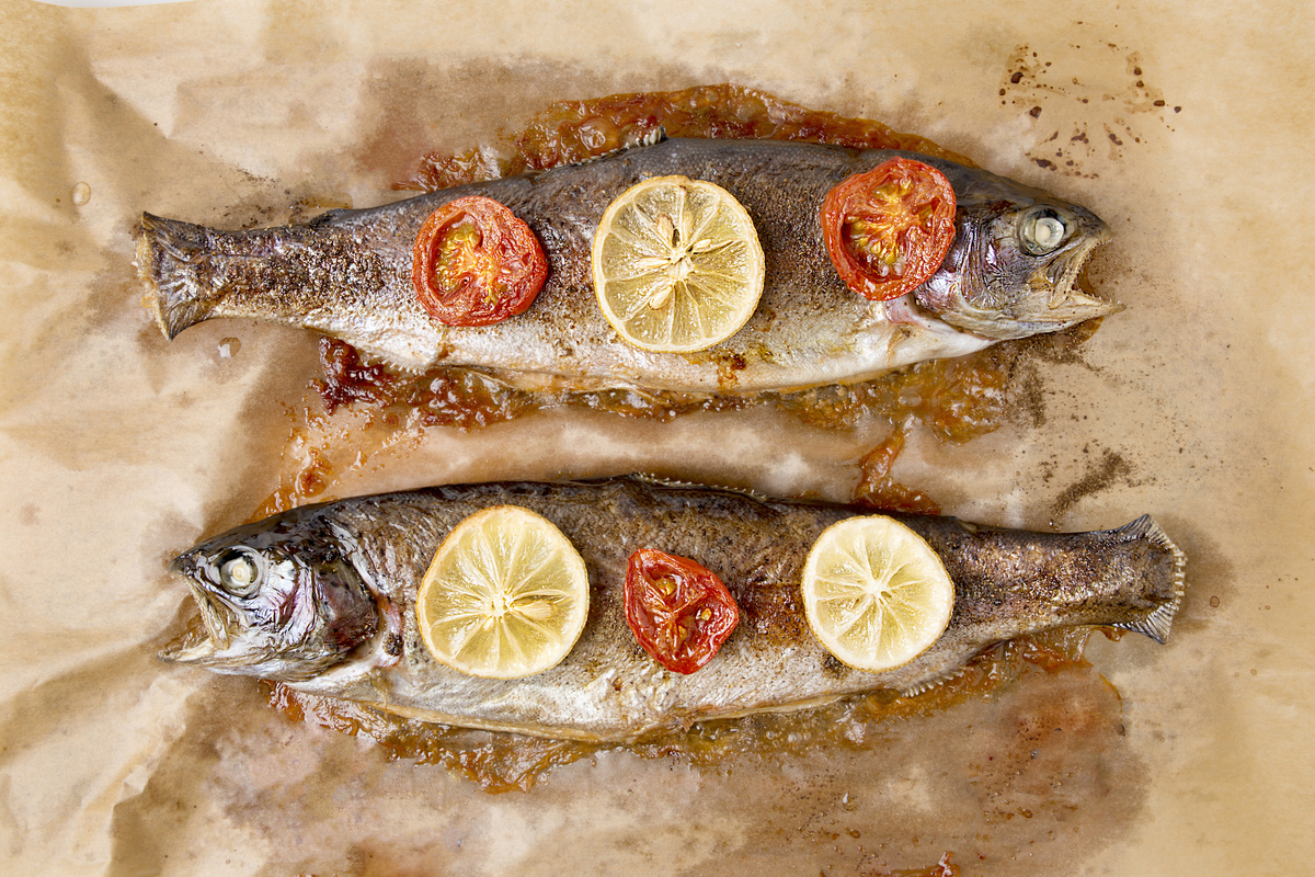 Ποια οικονομικά ψάρια είναι πλούσια σε ωμέγα-3 και γιατί να τα προτιμήσεις