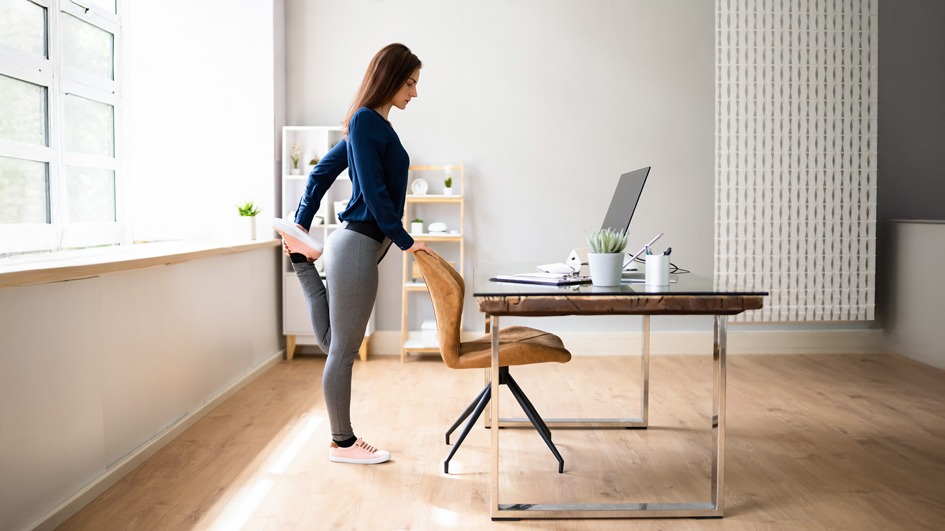 Πόσο συχνά πρέπει να σηκώνεσαι από το γραφείο, σύμφωνα με την καρδιολόγο