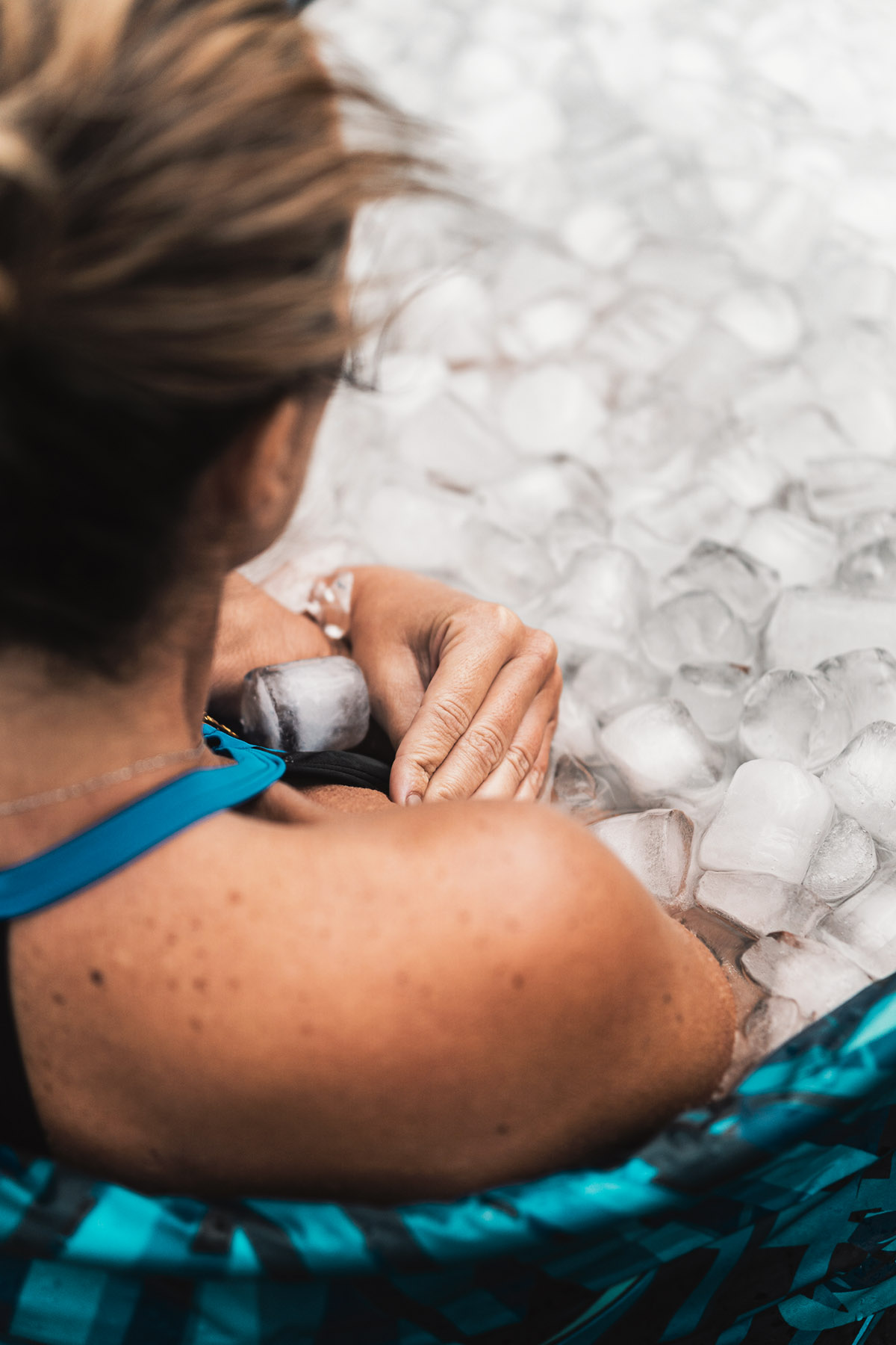 βουτιές σε κρύο νερό