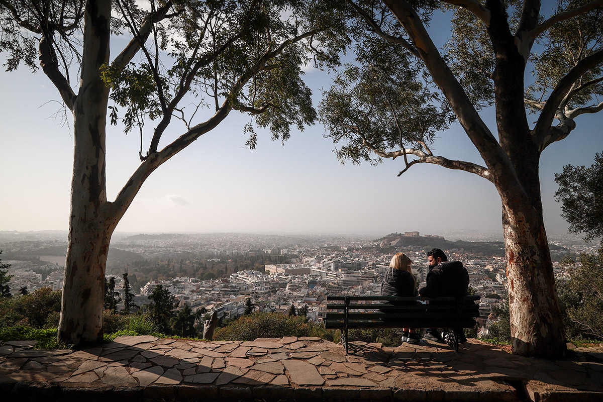 μοναξιά και πόλεις