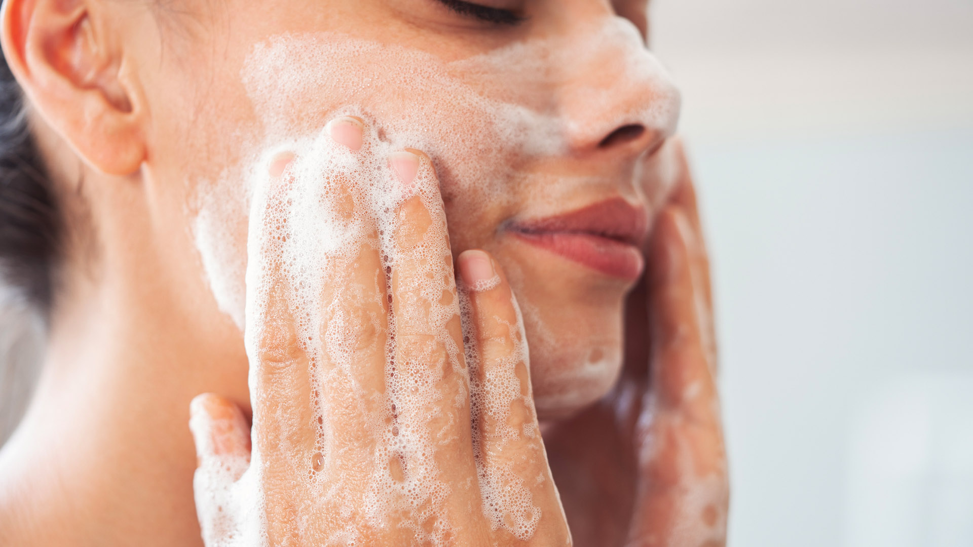 πόσο συχνά να πλένεις το πρόσωπό σου 