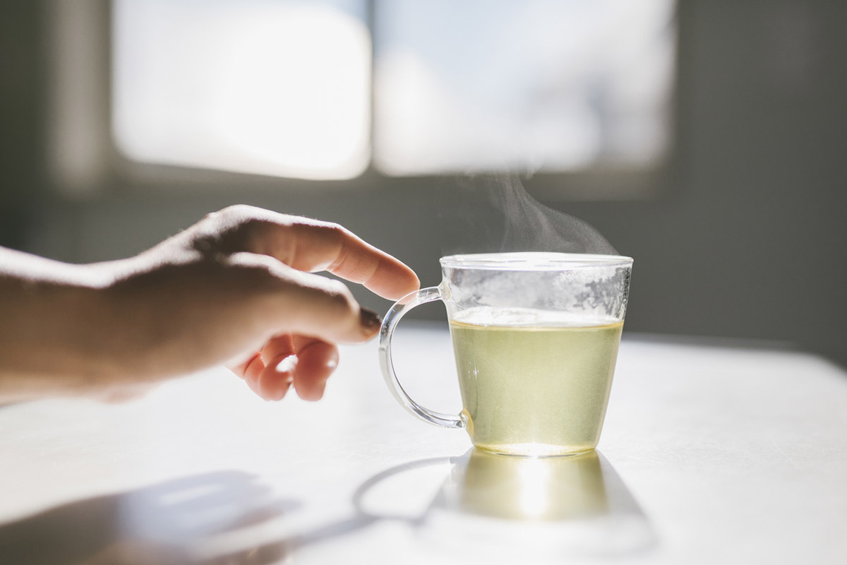 Γιατί είναι επικίνδυνο να ζεσταίνεις νερό στον φούρνο μικροκυμάτων;