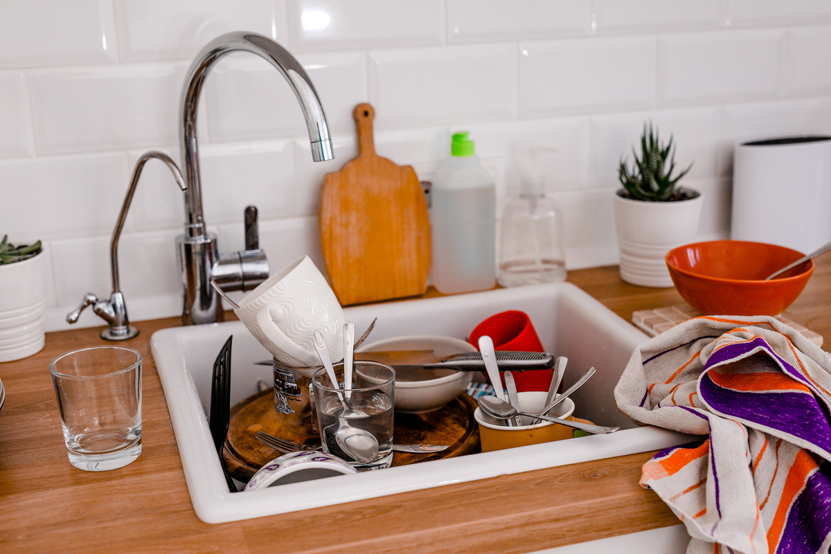 6 απλές συνήθειες που προκαλούν κακοσμία στο σπίτι