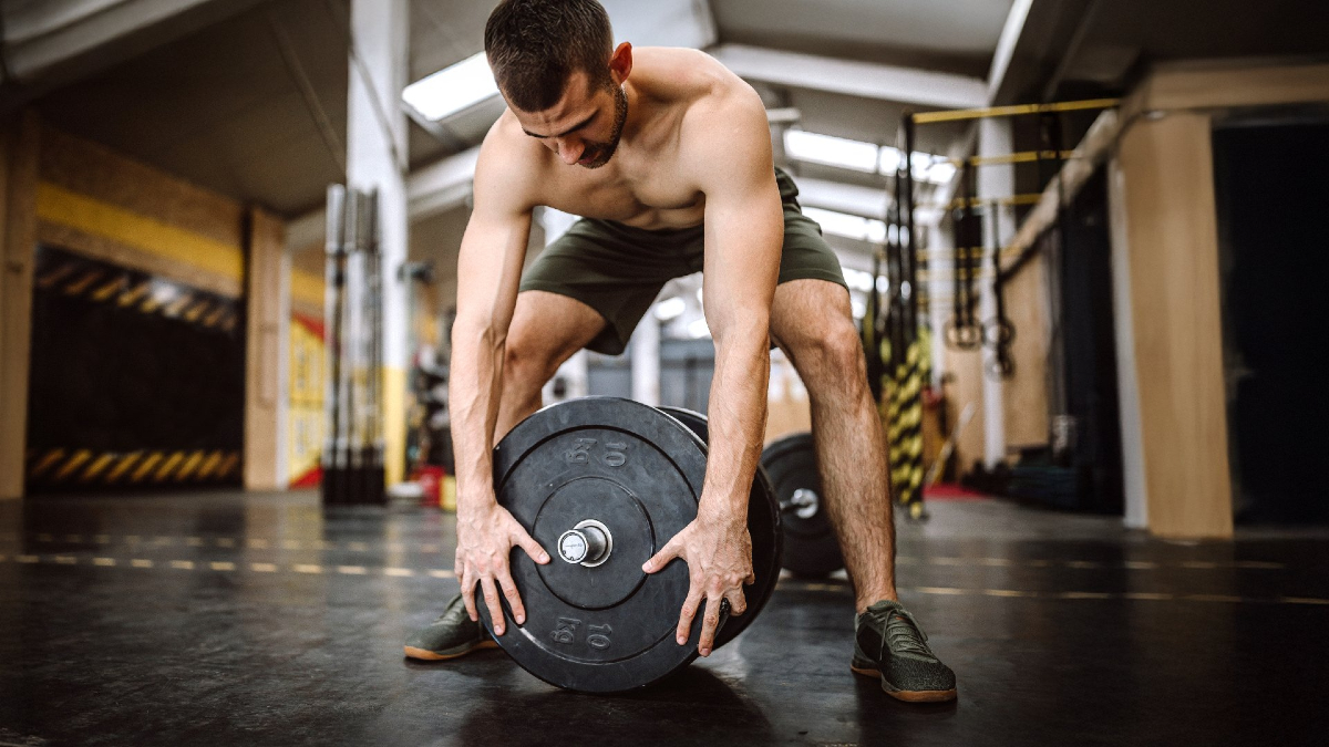 Πώς να επιλέξεις τα σωστά κιλά στις ασκήσεις με βάρη