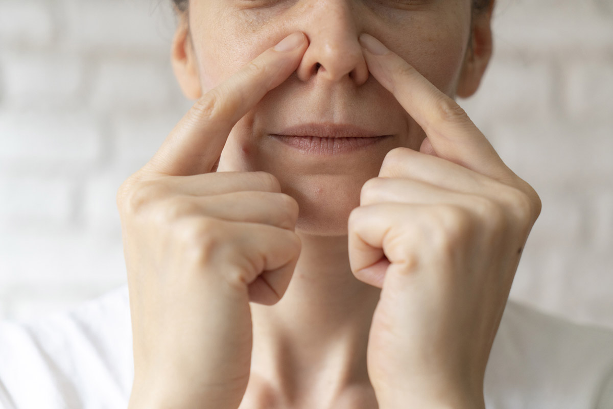 Μια πανάρχαια τεχνική διώχνει πόνο και στρες με την αφή