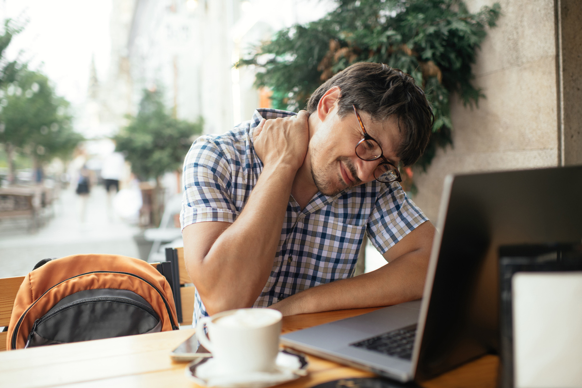 καμπούρα στον αυχένα