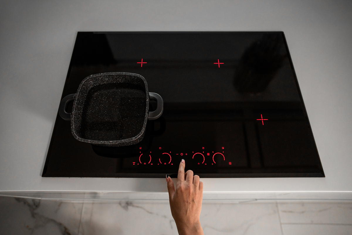 Το λάθος που κάνεις με τις κατσαρόλες και τα τηγάνια σου