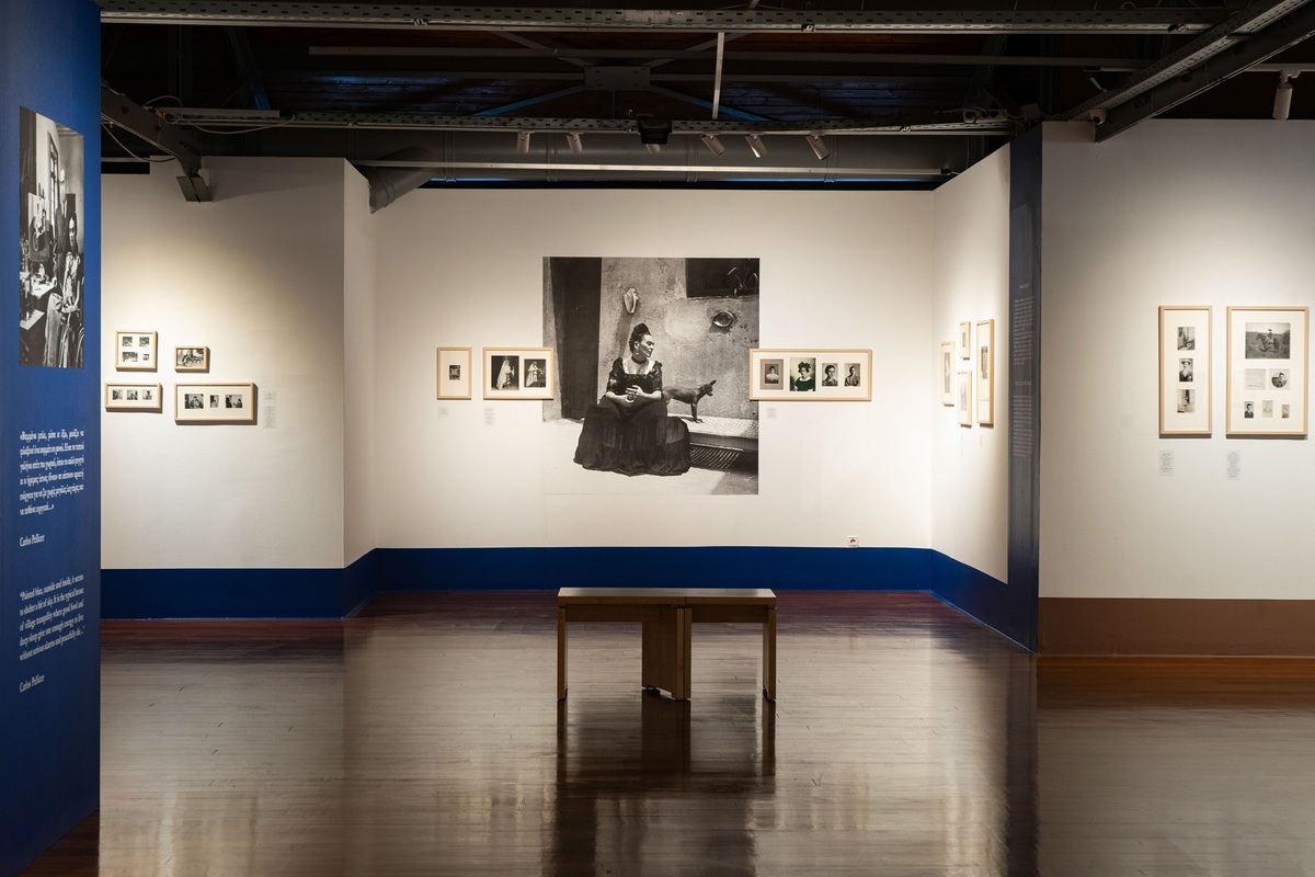 Η Frida Kahlo μέσα από τον φακό: Η άγνωστη ζωή της σε 241 φωτογραφίες