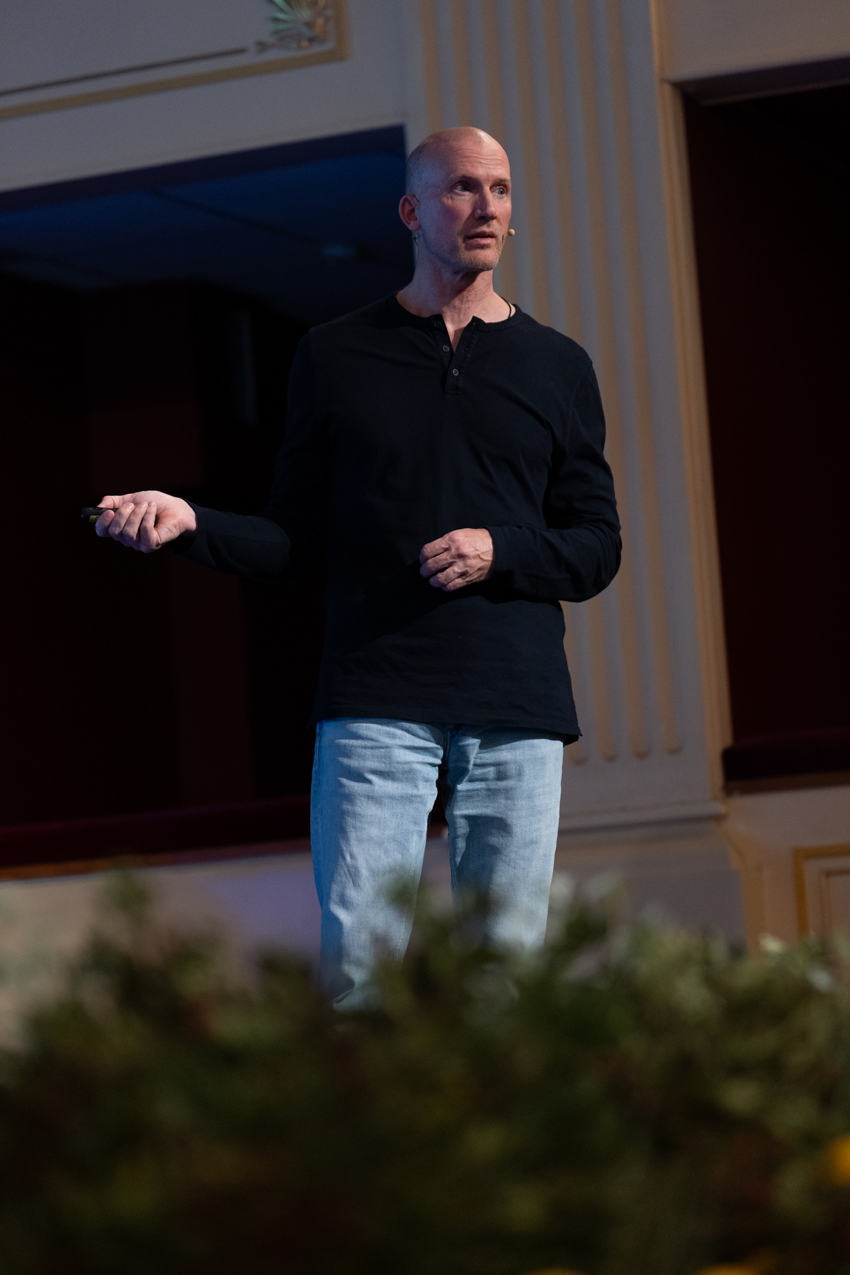 Ο Benjamin Fry στο Φεστβάλ Ψυχικής Υγείας Syros Healing Waves Festival. 