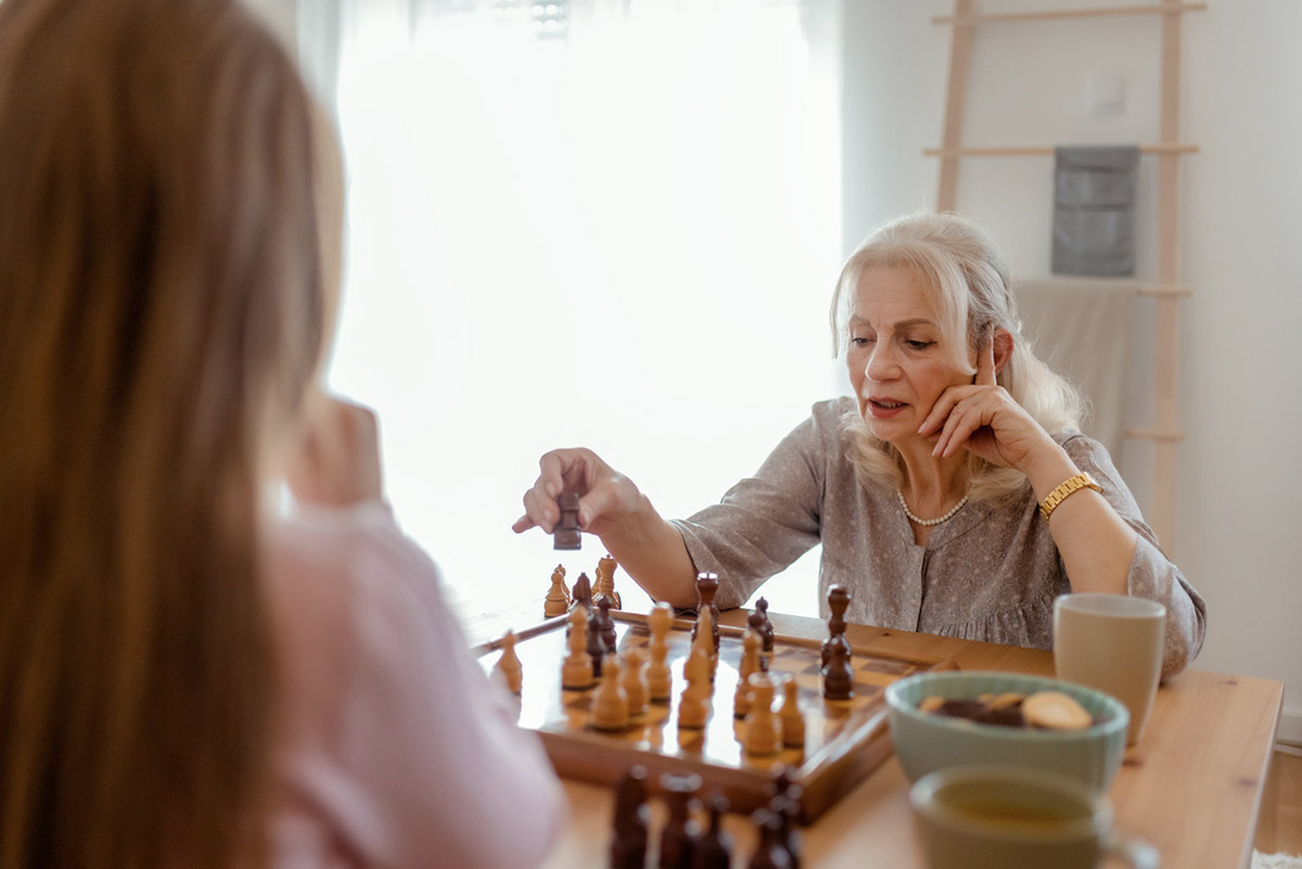 Πώς μια στάση στο φαρμακείο μειώνει έως και 40% τον κίνδυνο για άνοια