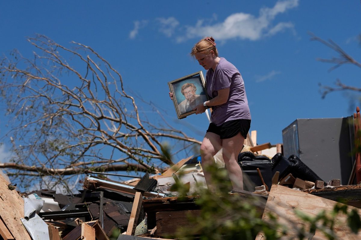 Οι 16 φωτογραφίες που στιγμάτισαν τη χρονιά που πέρασε