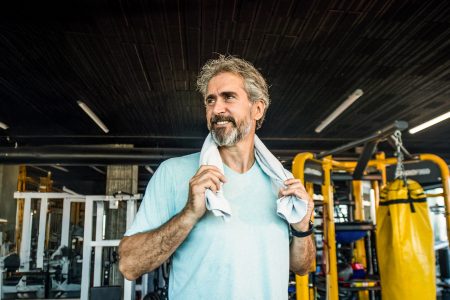 Οι 3 καλύτερες ασκήσεις γυμναστικής για άντρες μετά τα 50