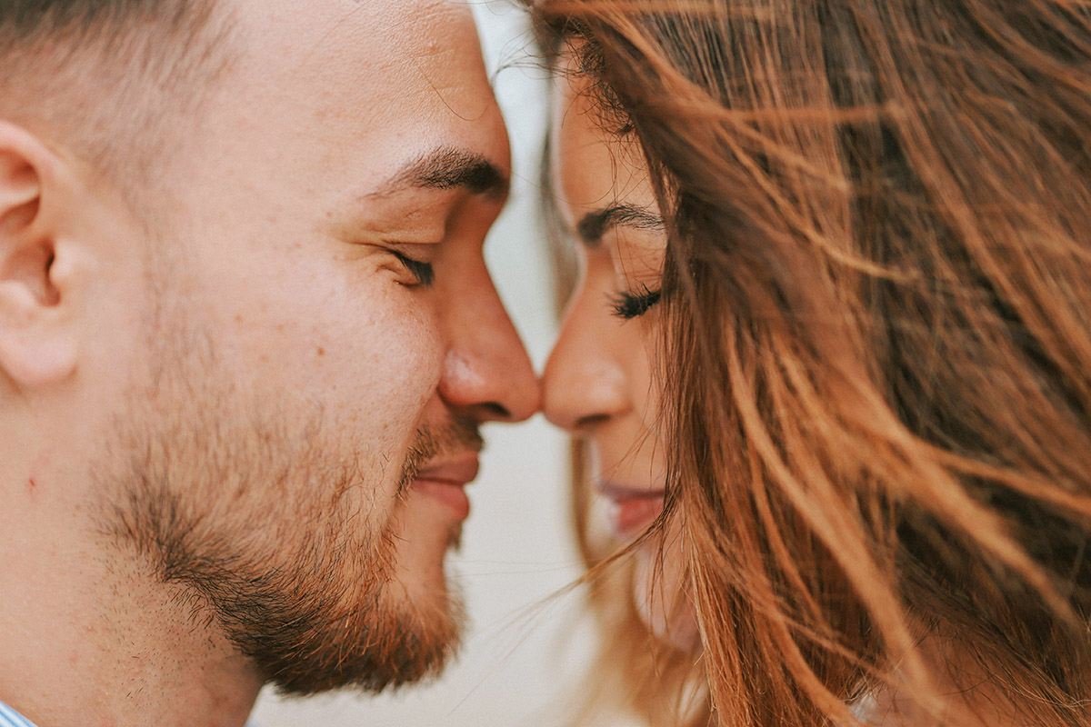 Μπορεί η yoga να σώσει τη σχέση σου;