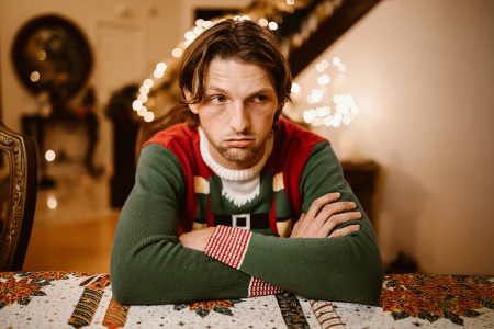 Εσωστρεφής ή εξωστρεφής; Φέρε τις γιορτές στα μέτρα σου