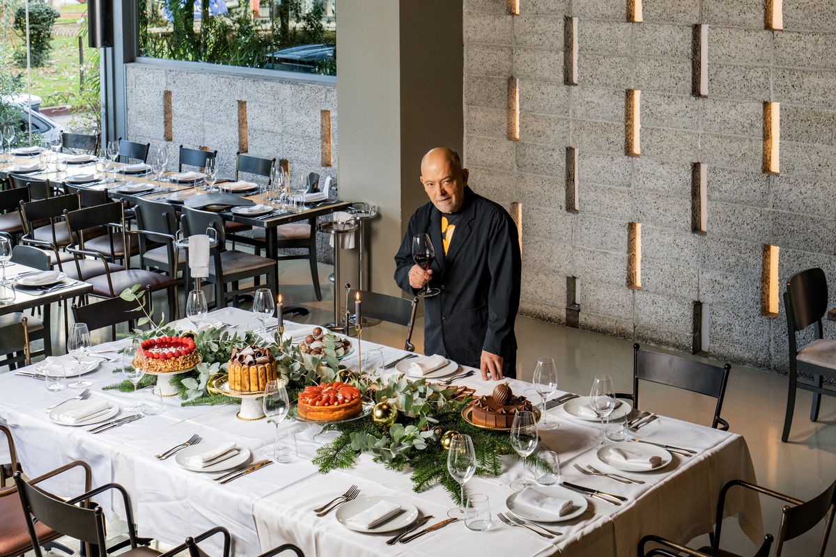 Στέλιος Παρλιάρος