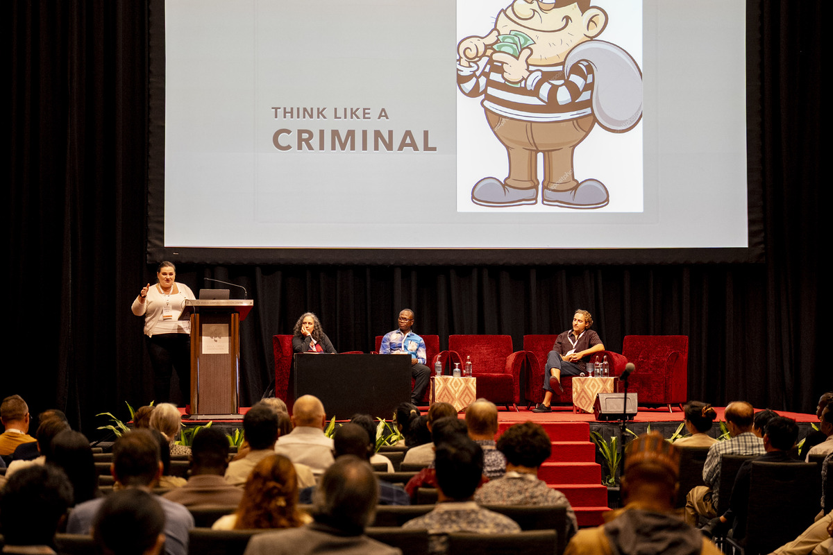 Απειλές, πίεση, επιμονή: γυναίκες δημοσιογράφοι μοιράζονται τις εμπειρίες τους