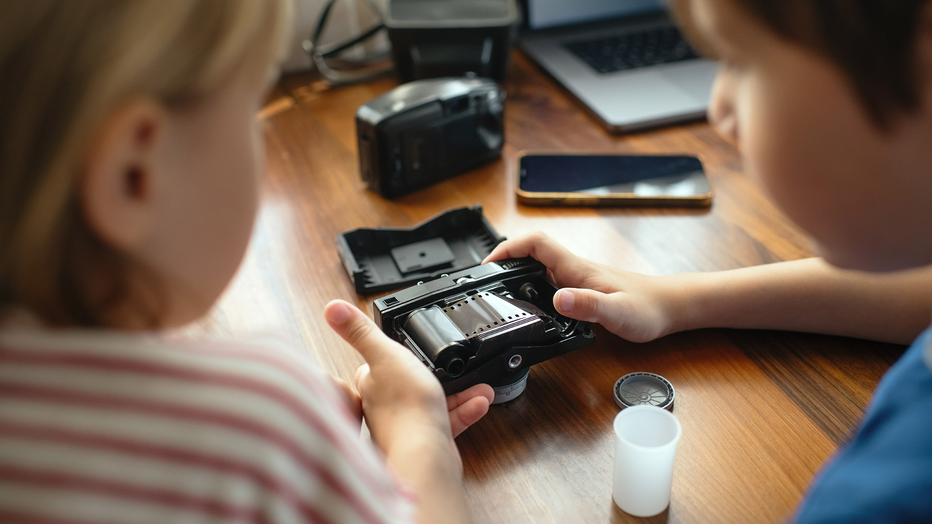 Γιατί επιστρέφουμε στην αναλογική φωτογραφία;